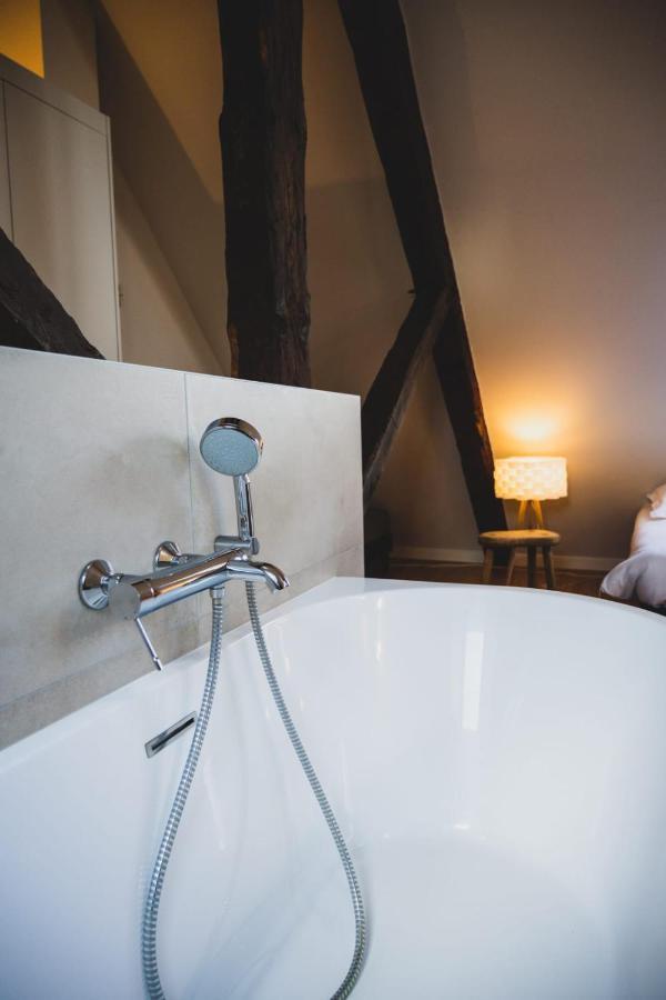 Le Septqatre - Grand Triplex Au Coeur De La Vieille Ville Annecy Ngoại thất bức ảnh