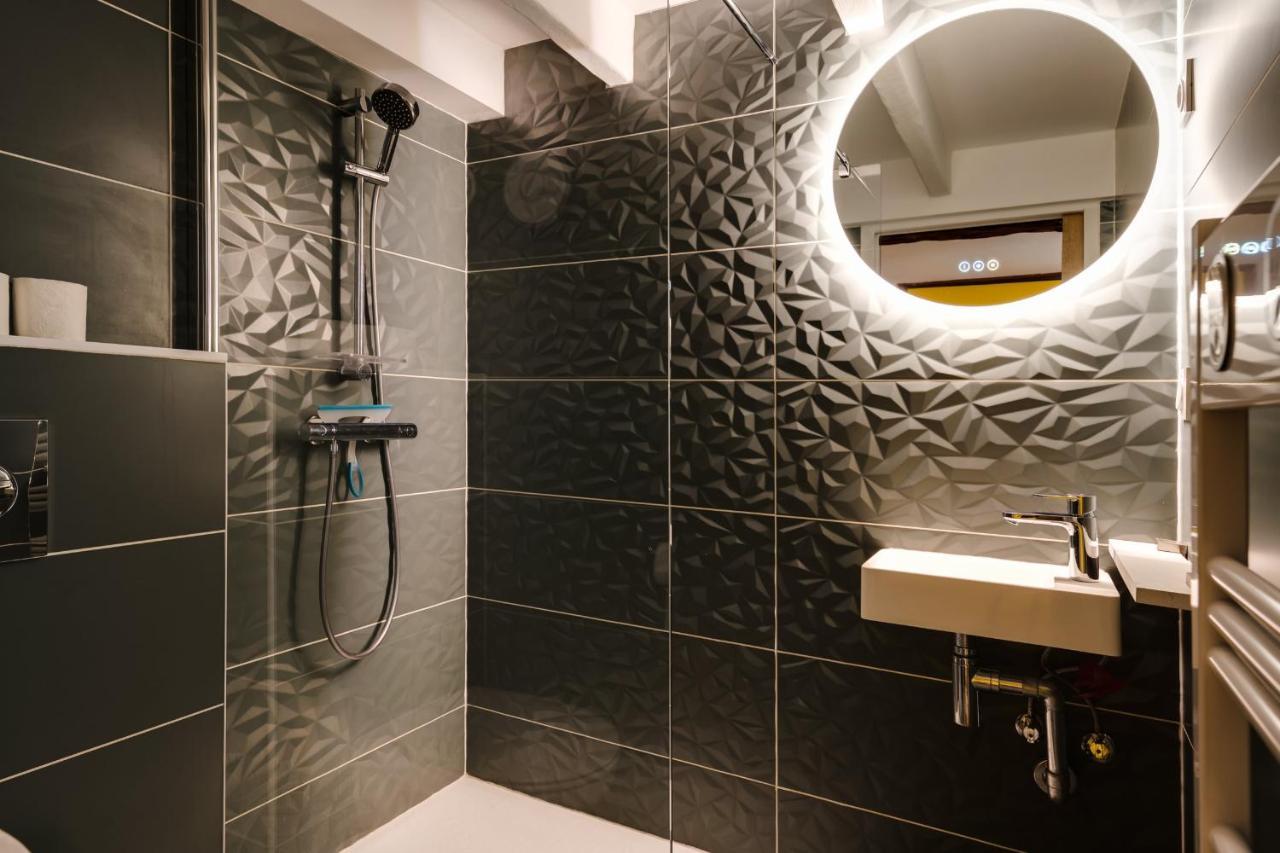 Le Septqatre - Grand Triplex Au Coeur De La Vieille Ville Annecy Ngoại thất bức ảnh
